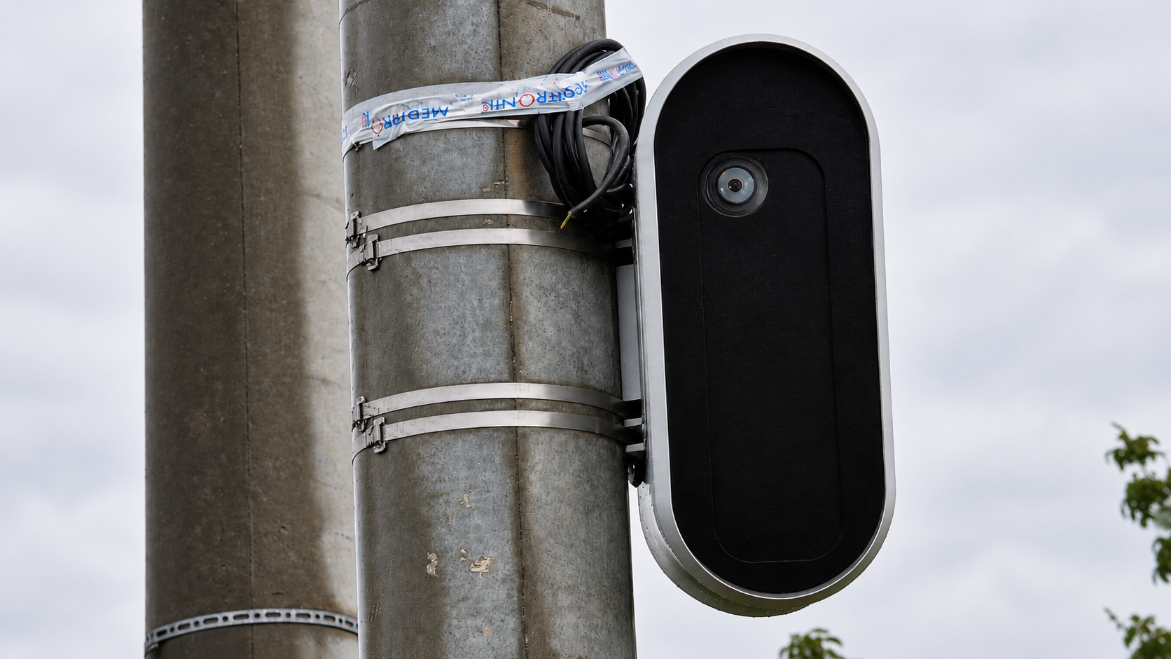 Policija prijavila motorista jer je pokazao srednji prst kameri. Odvjetnik: Budalaština