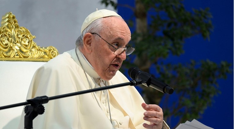 Papa završio posjet Bahreinu u najstarijoj katoličkoj crkvi na Arapskom poluotoku