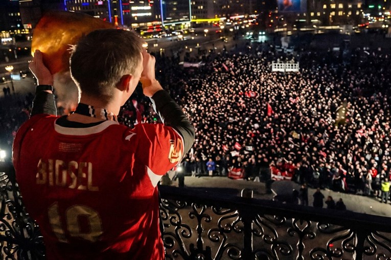 Pogledajte kako je izgledao doček za zlatne danske rukometaše