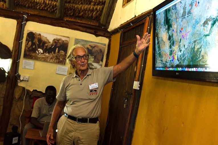 Umro Iain Douglas-Hamilton, čovjek koji je život posvetio slonovima