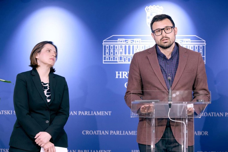 Možemo traži izlazak iz Energetske povelje. "Već imamo 245 milijuna eura duga"