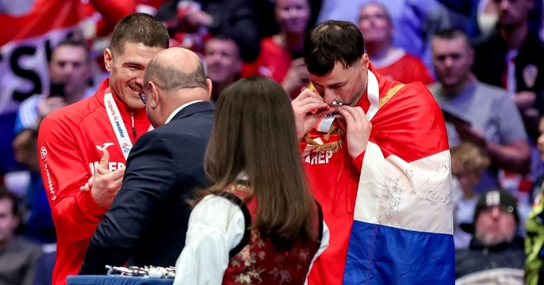 FOTO Hrvatskim rukometašima su dodijeljene srebrne medalje na SP-u