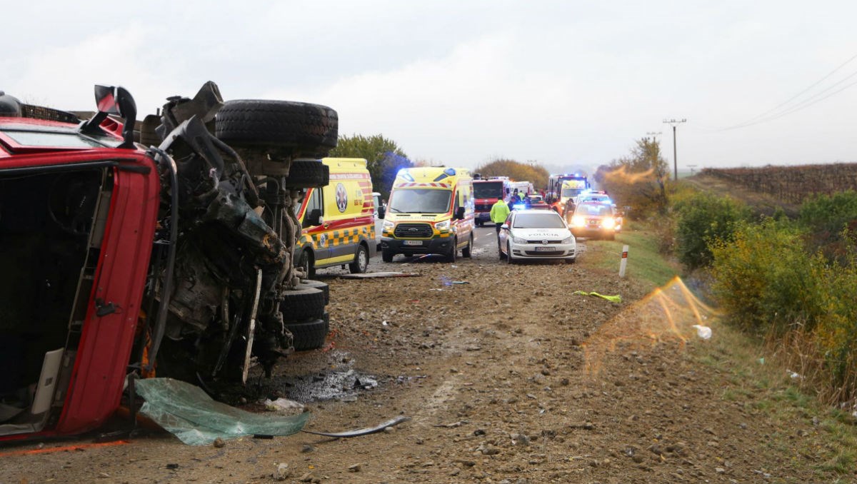 Teška nesreća u Slovačkoj: 12 mrtvih, većina su učenici. Puno ozlijeđenih