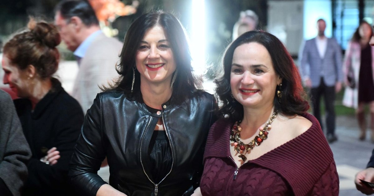 Sanja Musić Milanović i brojni poznati došli na premijeru u HNK2