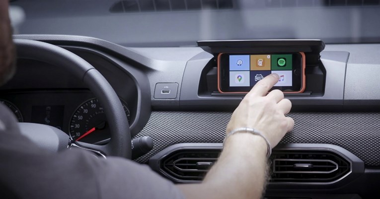 VIDEO Dacia zeznula autoindustriju: Od mobitela napravili infotainment i pojeftinili