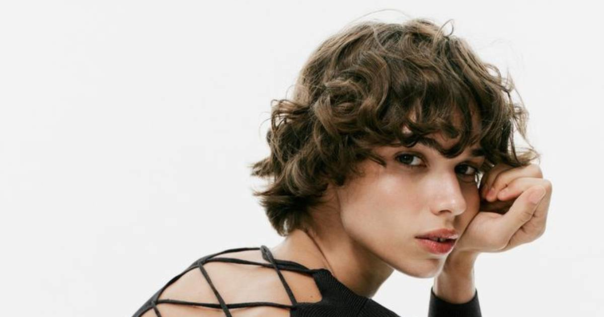 Zara ima top s otvorenim leđima (jeftiniji od 20 eura) koji će preplaviti ulice