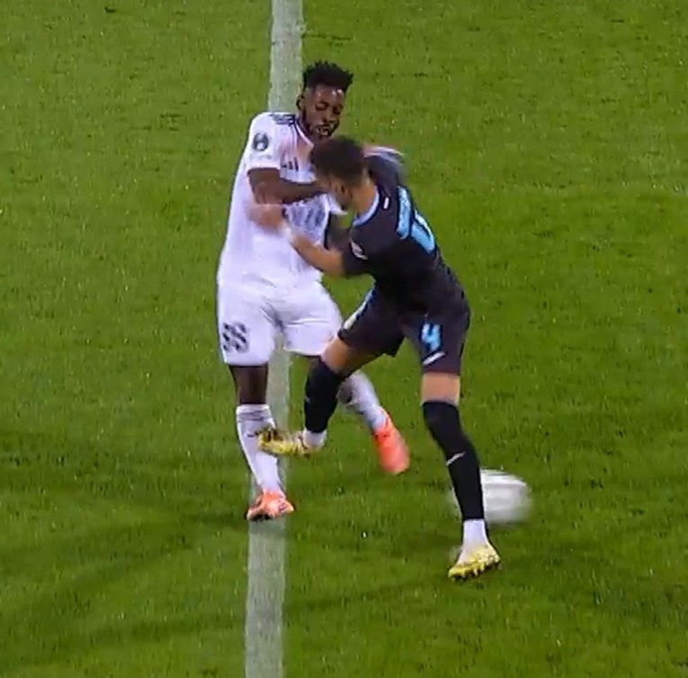 VIDEO Janković dobio izravni crveni karton u 30. minuti zbog ovog starta