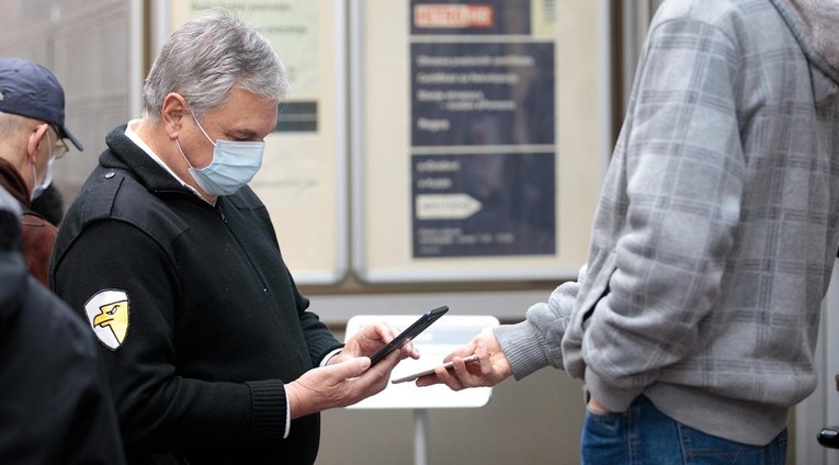 Most pokreće referendum za ukidanje covid-potvrda