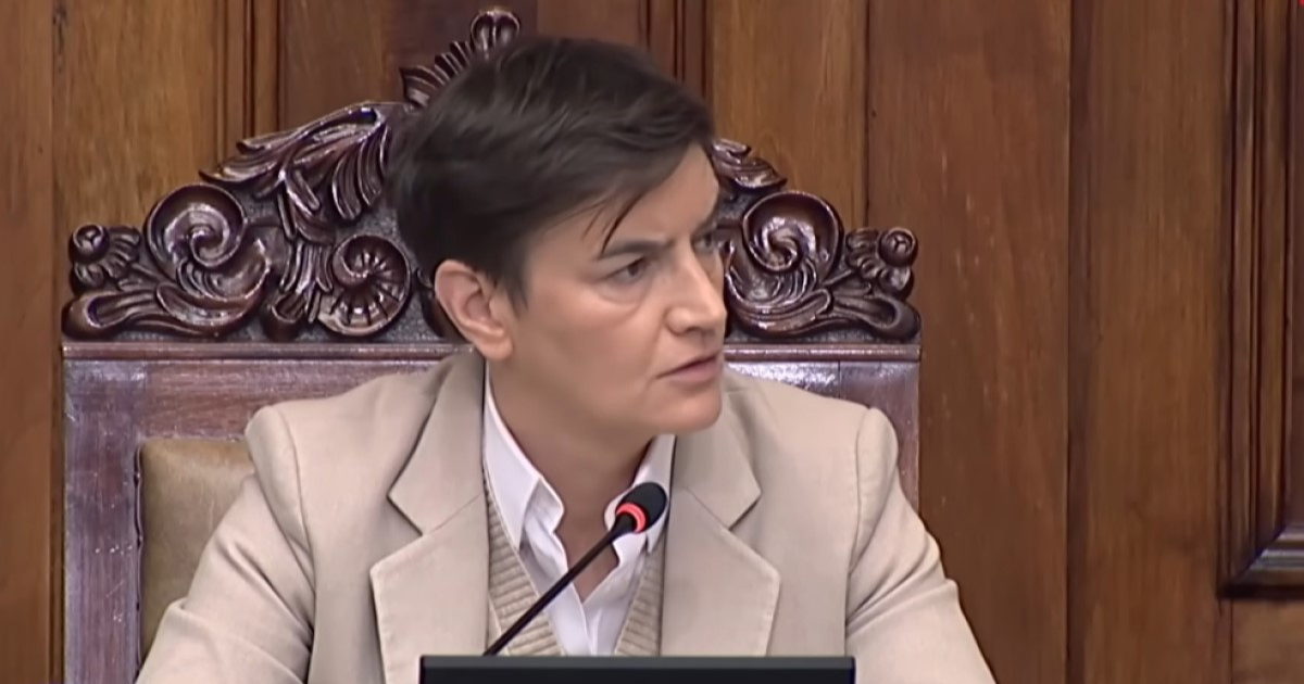 Brnabić zastupniku: To što smo gej i vi i ja, ne znači da mi se možete obraćati s ti
