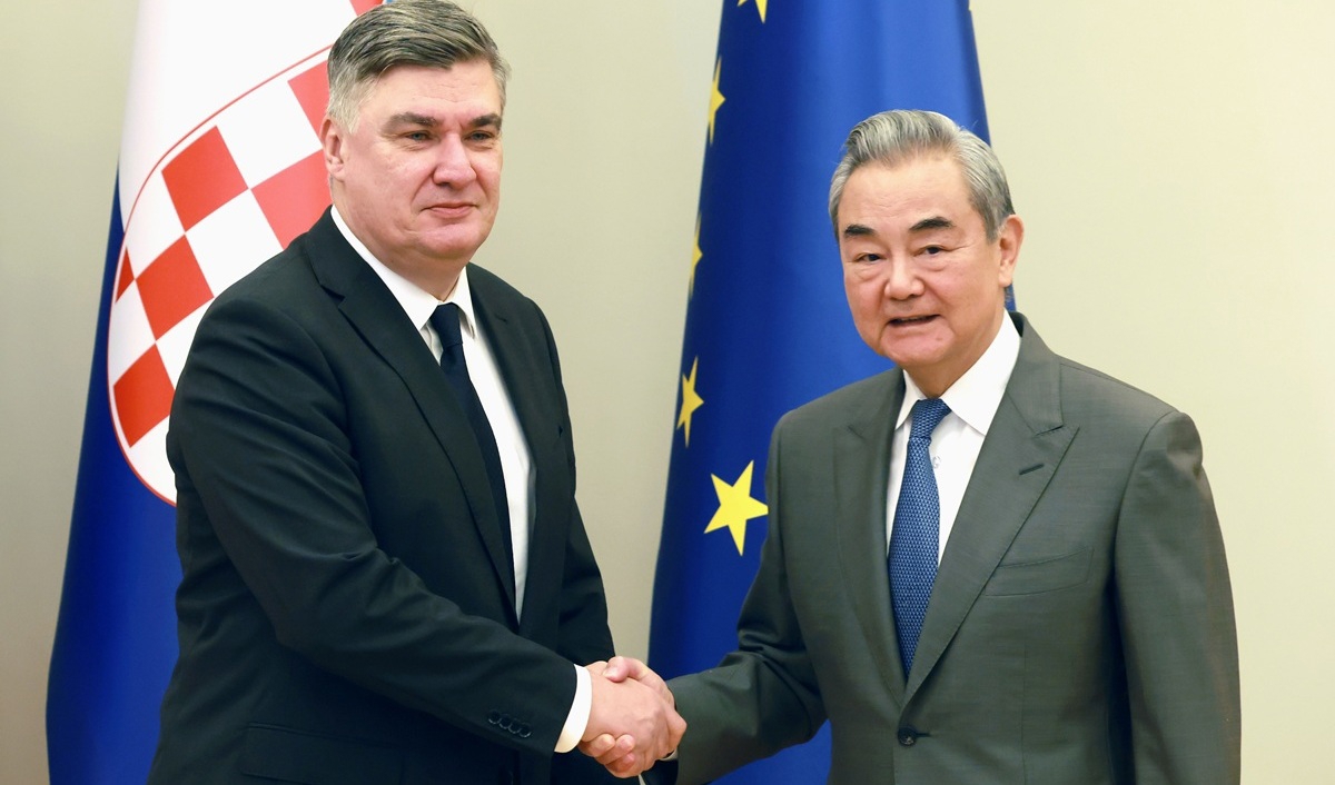 Kineski šef diplomacije stigao u Zagreb, primio ga Milanović