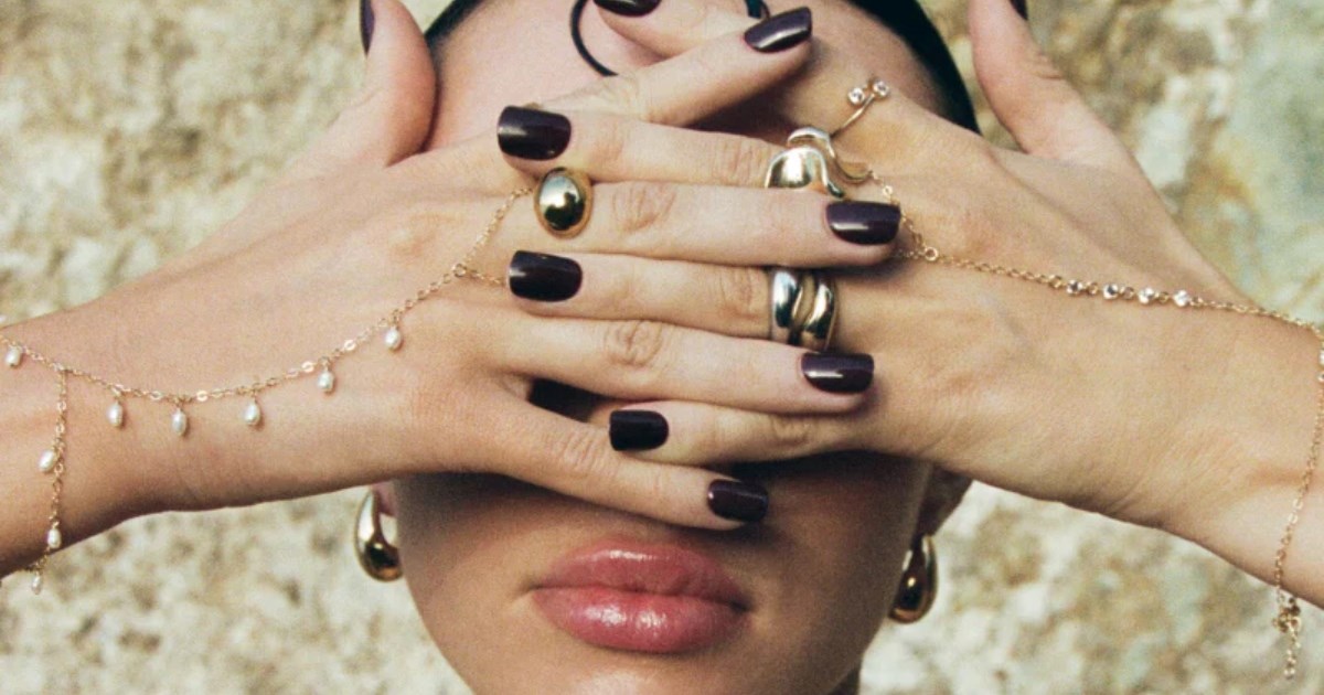 Lančići za ruku: Zaboravljeni nakit koji je ponovno postao must-have