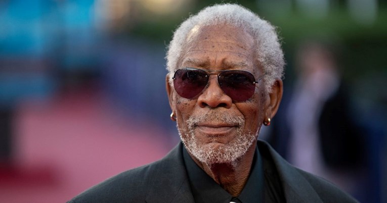 Glumom se počeo baviti s devet godina, a svjetsku slavu stekao je u četrdesetima