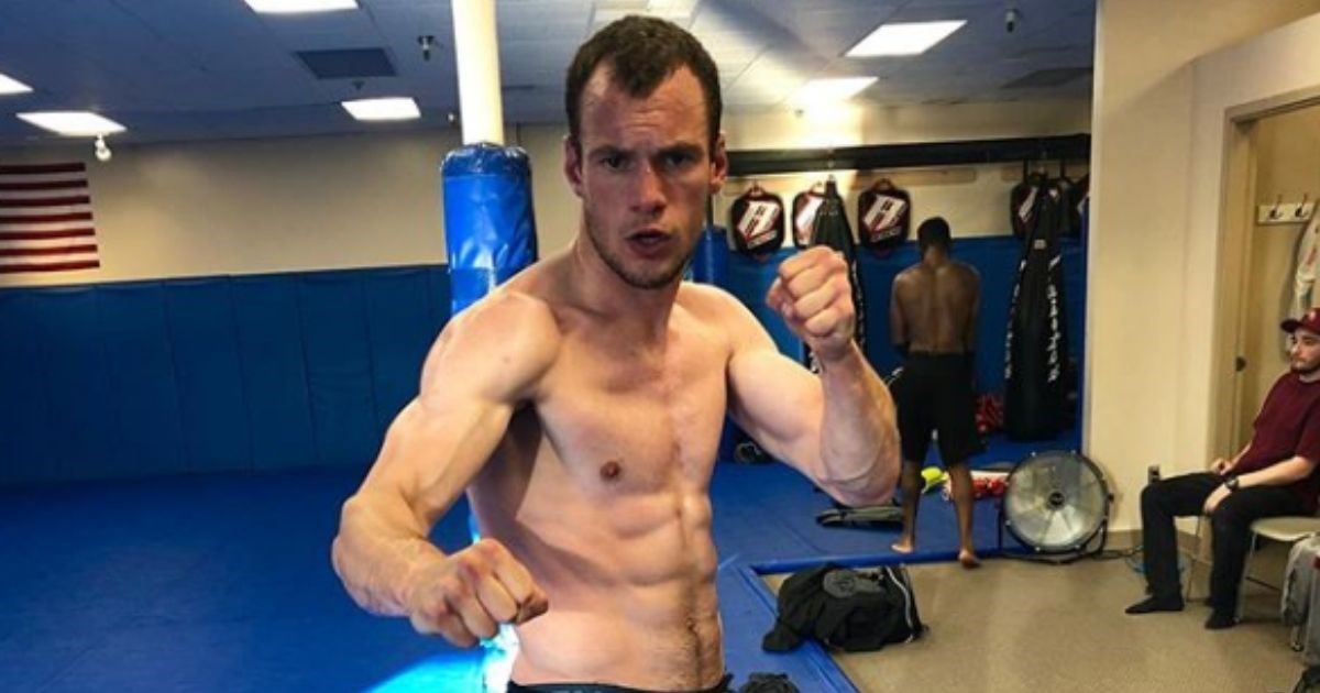 Srpski borac strašnim nokautom izborio UFC ugovor i oduševio Whitea: "On je ubojica"
