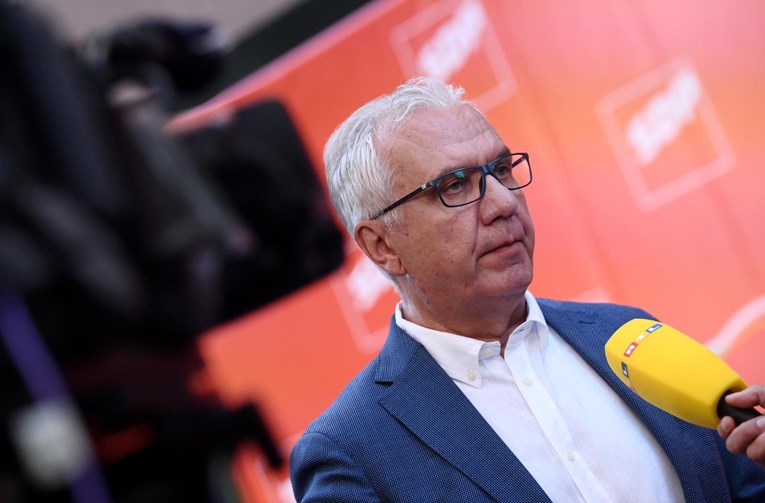 SDP održao presicu, Ostojić: Apsolutno sve odluke sad donosi Komadina