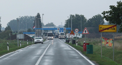 Ogromne gužve na granici sa Srbijom. Kamioni na Tovarniku čekaju šest sati