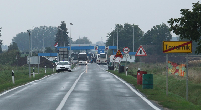 Usporen promet na dijelu zagrebačke obilaznice. Ogromne gužve na granici sa Srbijom