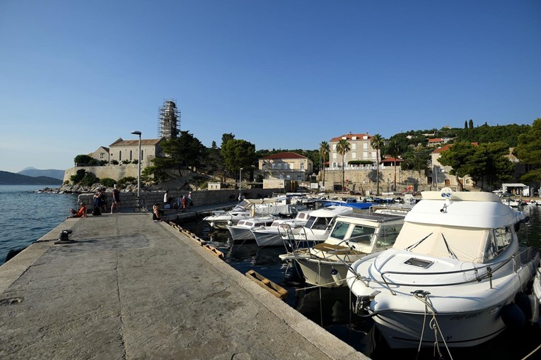 Britanci uvrstili dva hrvatska otoka među najljepše u Europi: "Zaboravite Santorini"