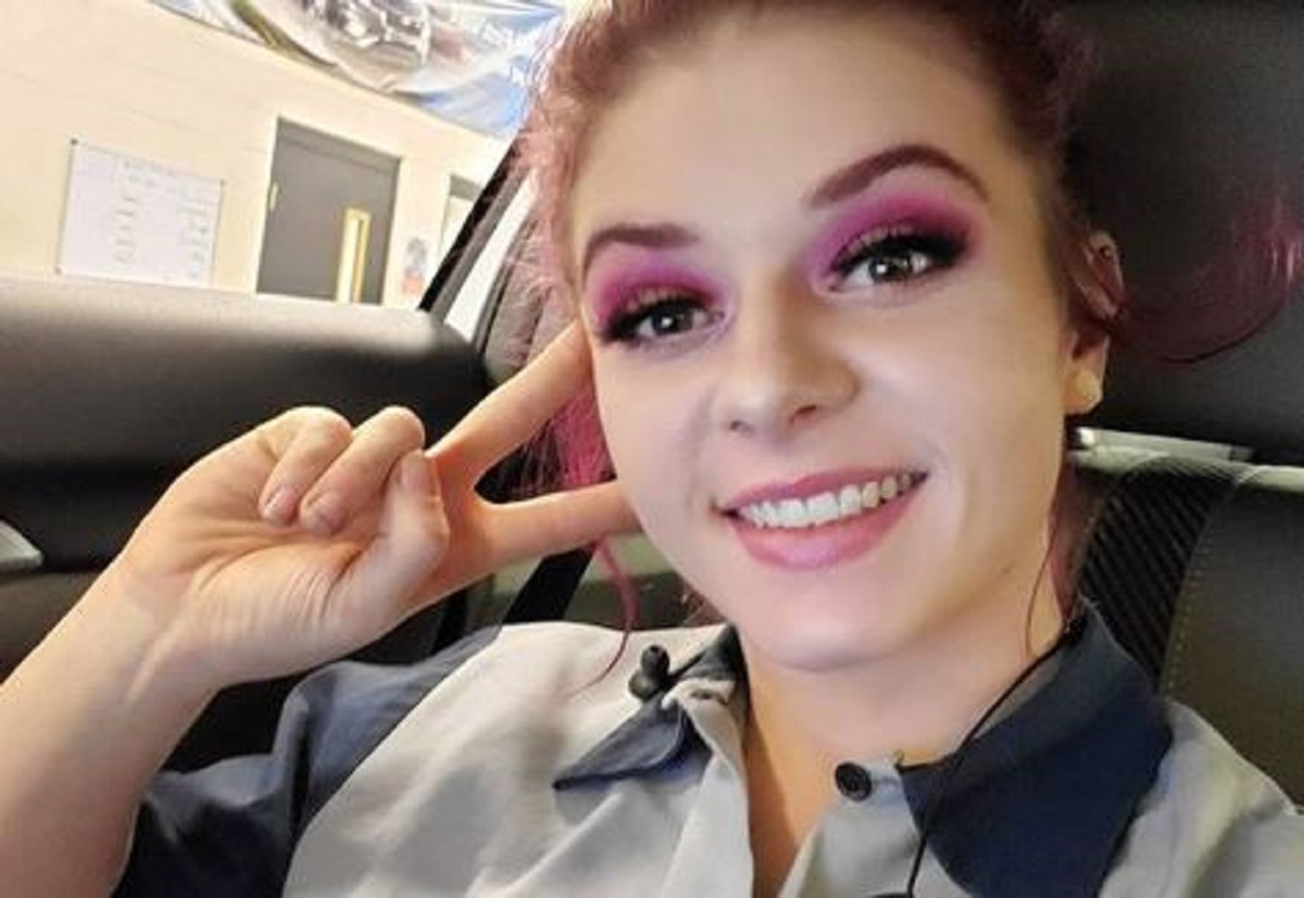 Kolege gledali njene eksplicitne fotke na poslu, šefovi saznali i dali joj otkaz