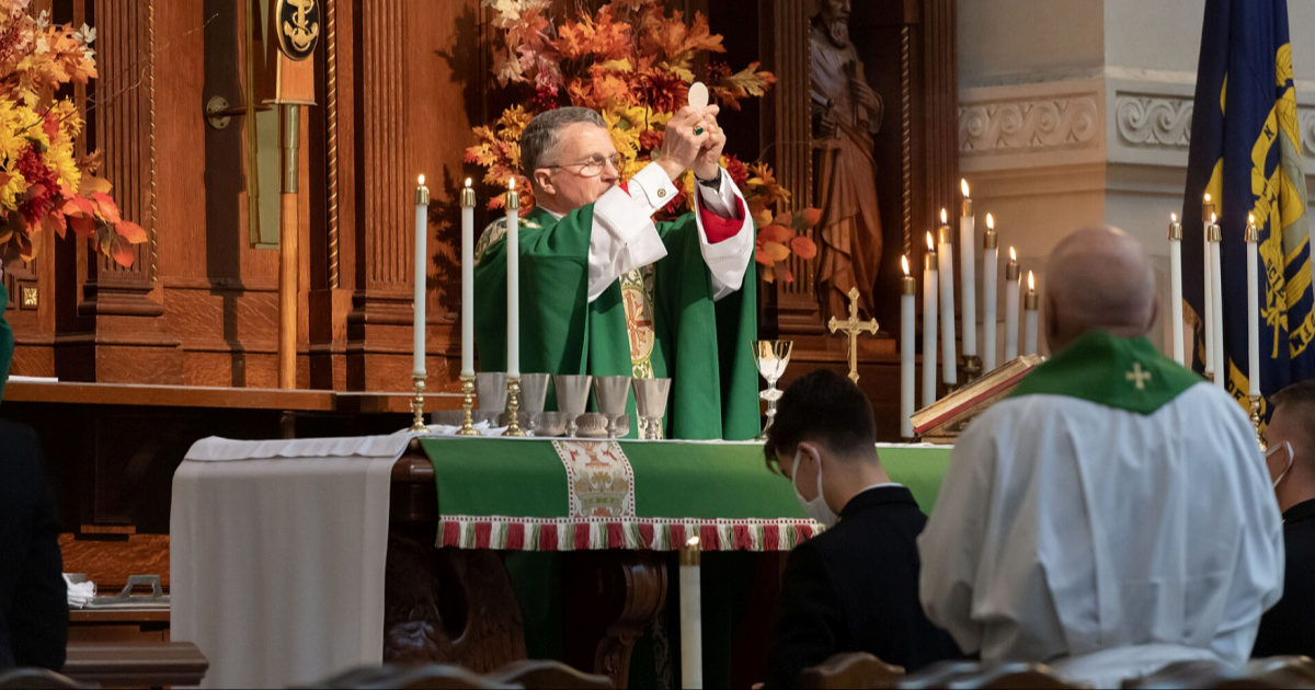 Vrhovni američki vojni nadbiskup kritizirao Trumpa i Hegsetha