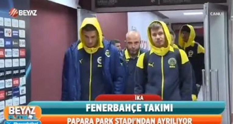 Livakovića nema nakon što je raskrvaren i nokautiran u kaosu. Turci: Gdje je?