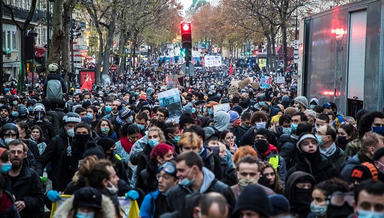 Francuzi i dalje prosvjeduju zbog nacrta zakona o sigurnosti