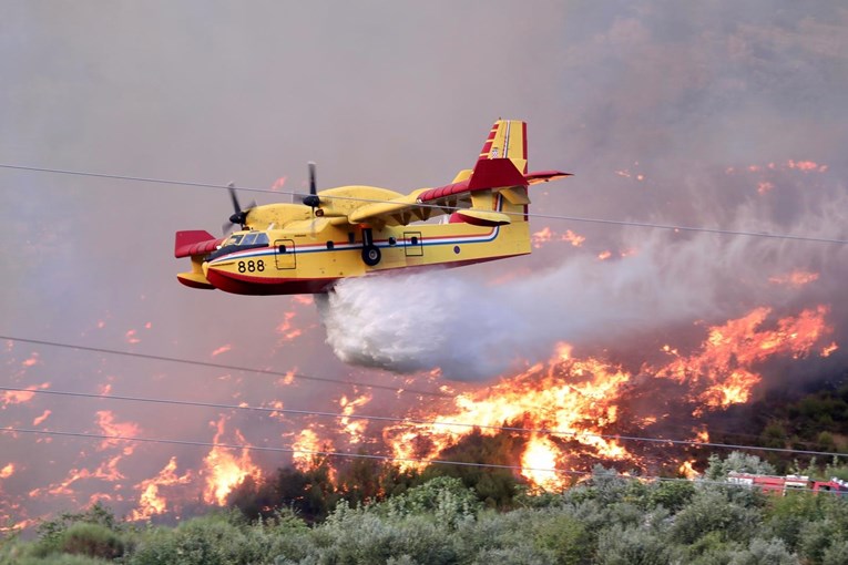 Medved: Za protupožarnu sezonu spremno pet kanadera i šest air tractora