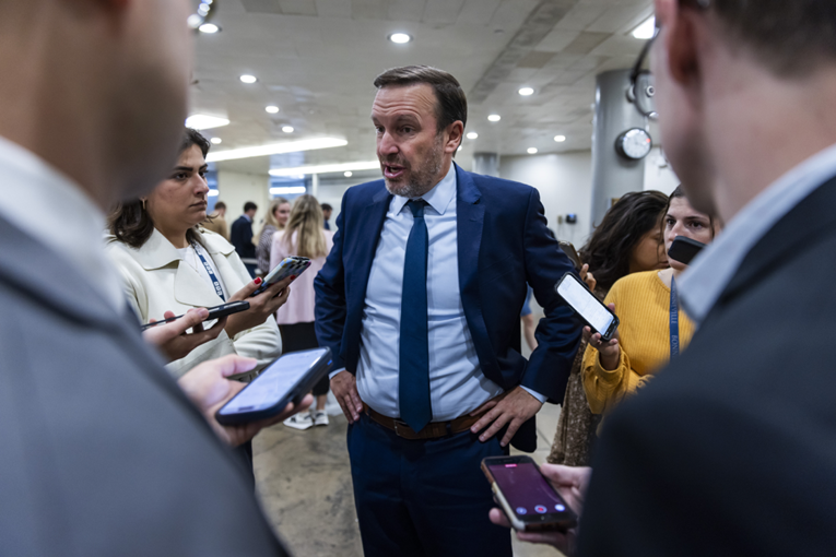 Senator: Bio sam na brifingu o Iranu. Cilj rata nije uništenje nuklearnog programa