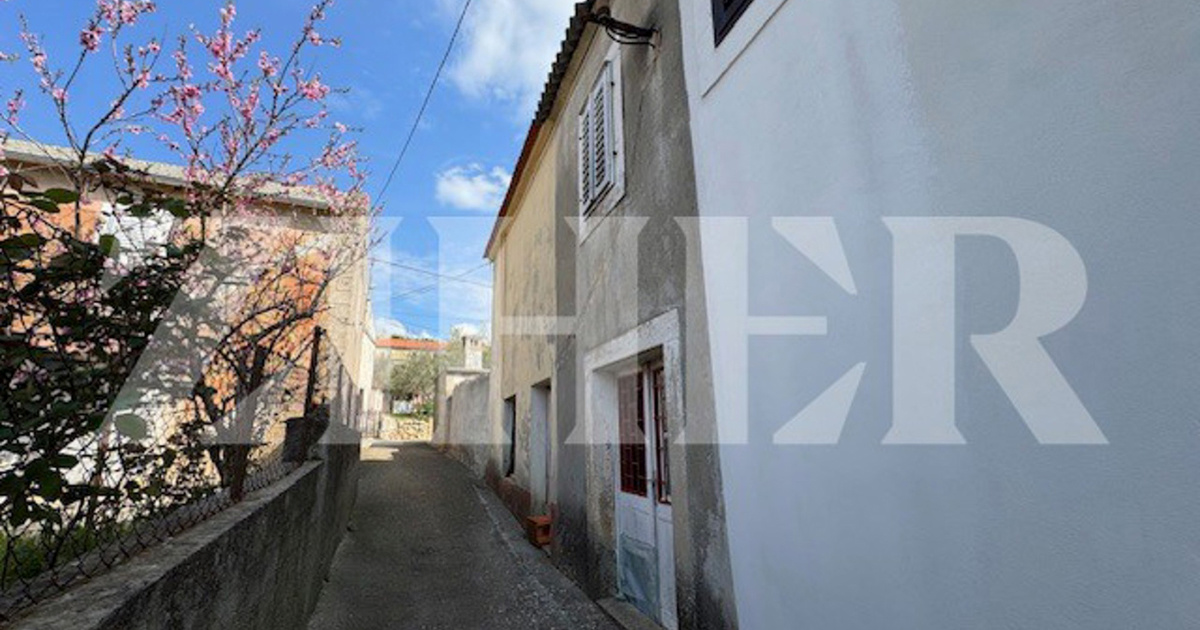 Za 27.000 €: Mala kamena kuća za adaptaciju na otoku Ugljanu