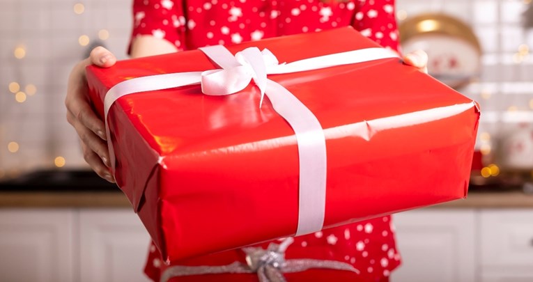 Istraživanje: Božićne poklone će ove godine kupovati 78 posto građana