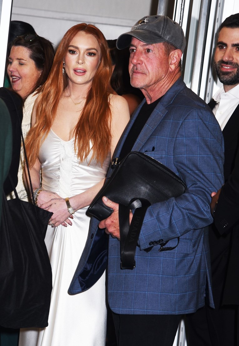 Otac Lindsay Lohan osuđen na devet mjeseci zatvora, prekršio je uvjetnu kaznu