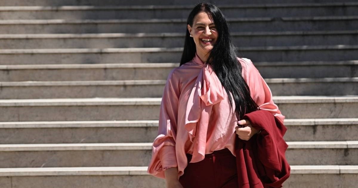 Dobro raspoložena Ivana Ninčević Lesandrić na biralištu u Splitu