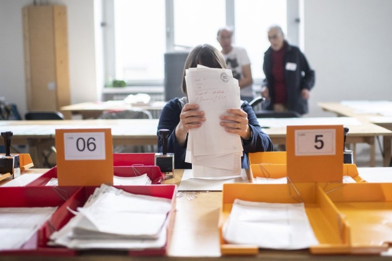 Švicarska želi ograničiti stanovništvo na 10 milijuna. Građani podijeljeni