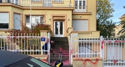 FOTO Netko je u Pragu ukrajinsku ambasadu zašarao crvenom bojom