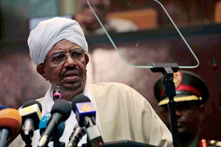 Pokušali ubiti sudanskog premijera, auto mu napadnut iz zraka