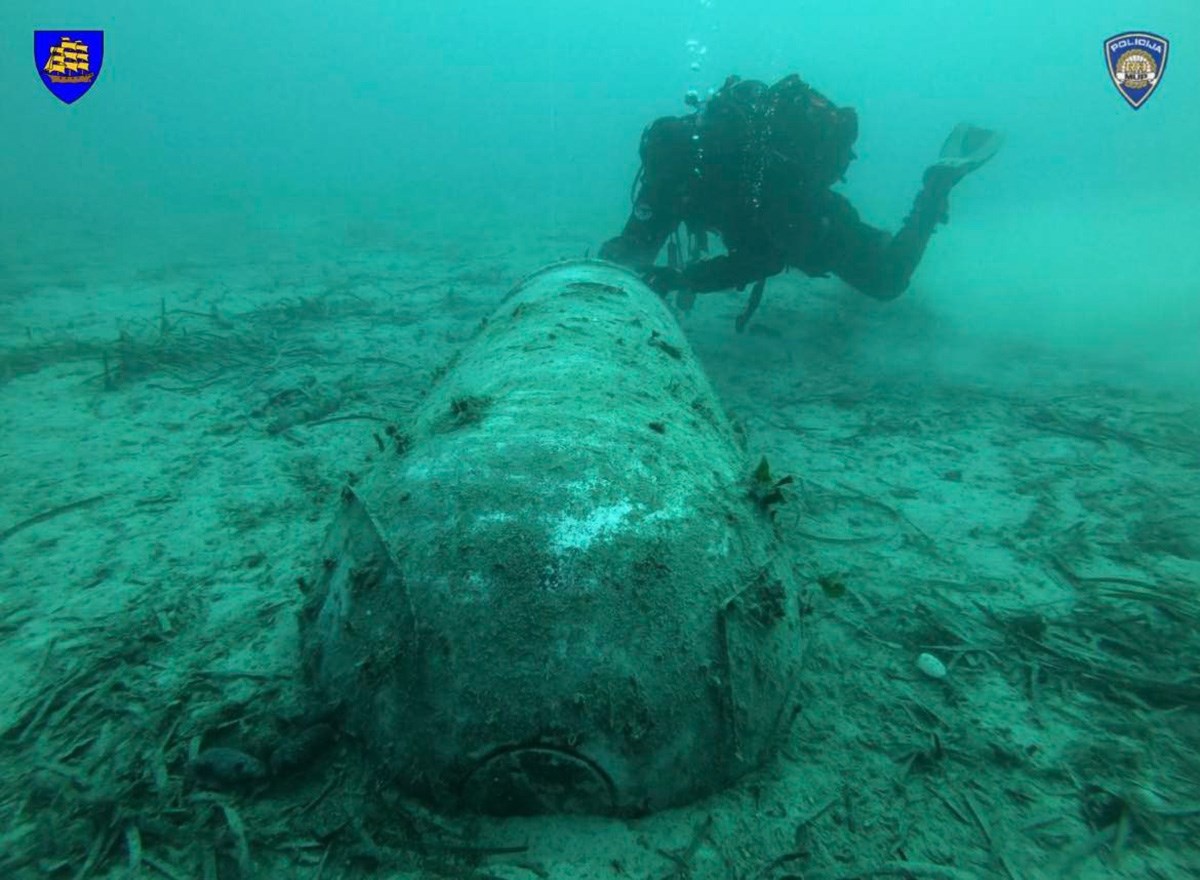 FOTO Na Lošinju u tijeku premještanje i neutralizacija mine iz Drugog svjetskog rata