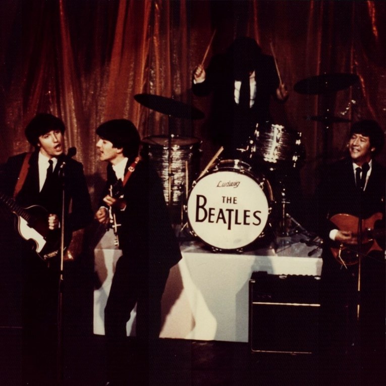Stižu četiri filma o Beatlesima, poznato je tko će glumiti slavnu četvorku