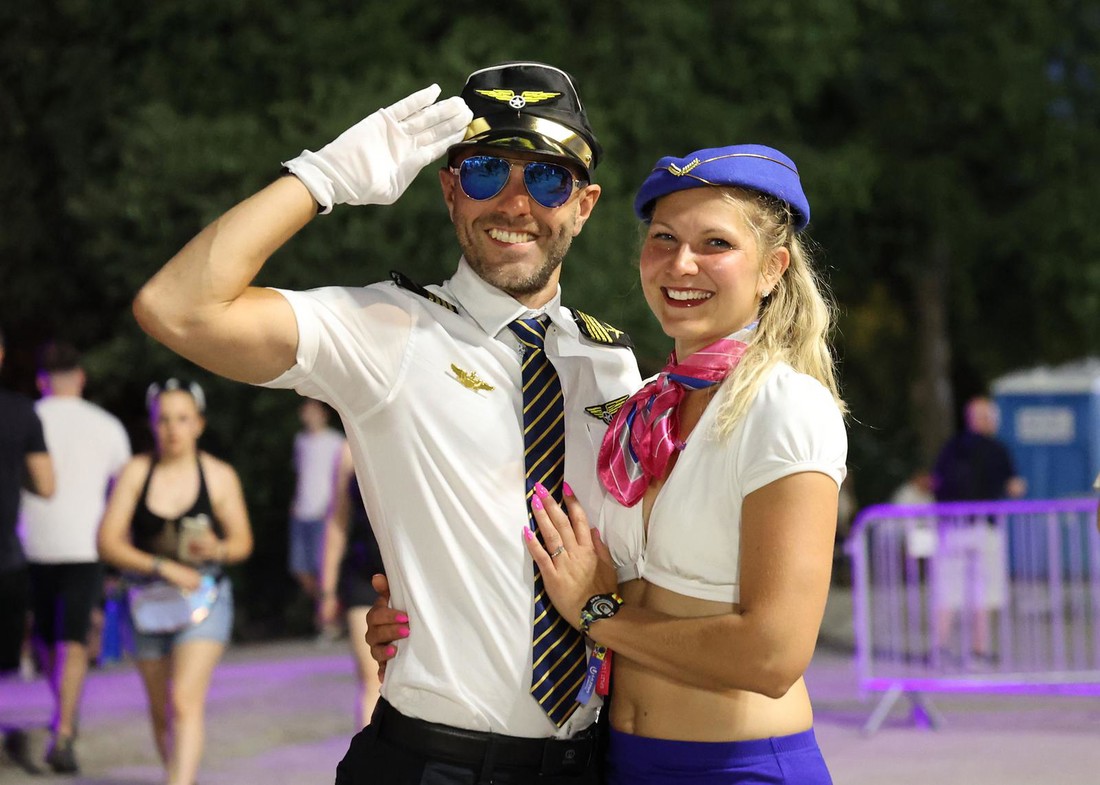Pilot i stjuardesa bili su najveći hit na posljednoj večeri Ultre 😄