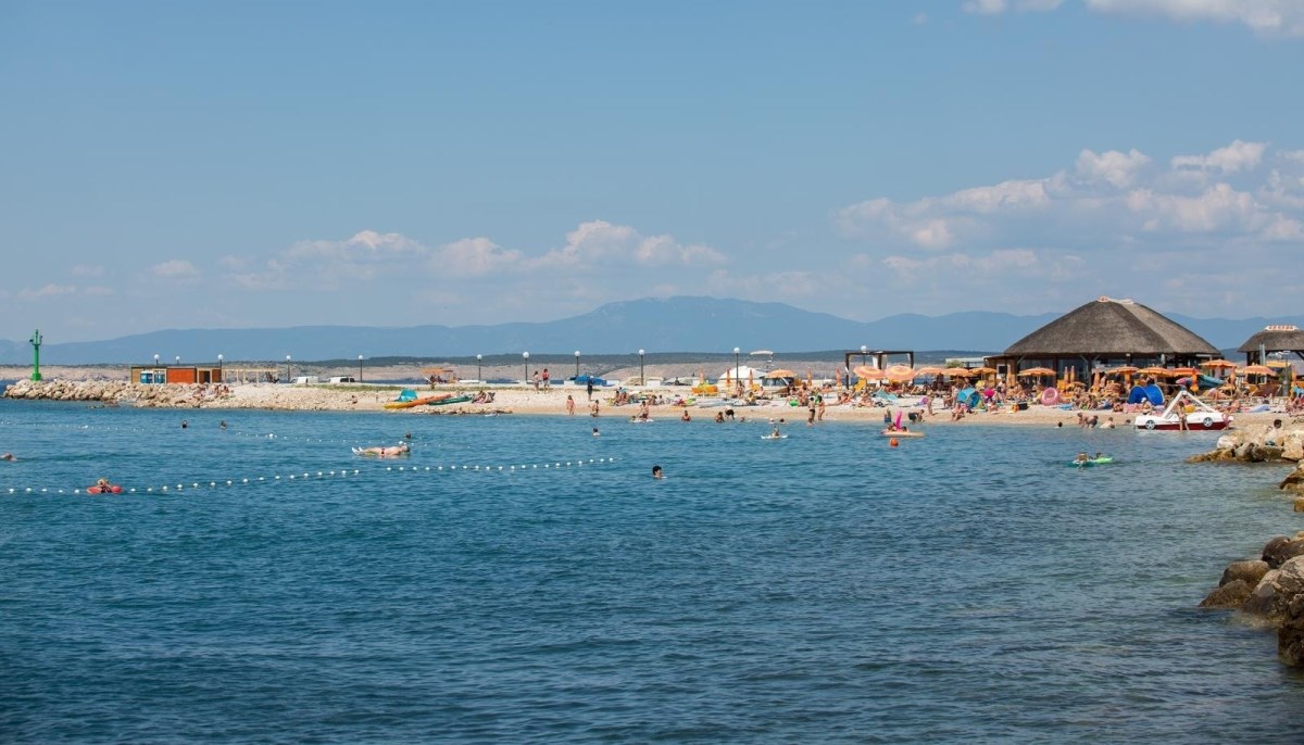 Uhićen 66-godišnji Čeh, snimao djecu na plaži u Crikvenici