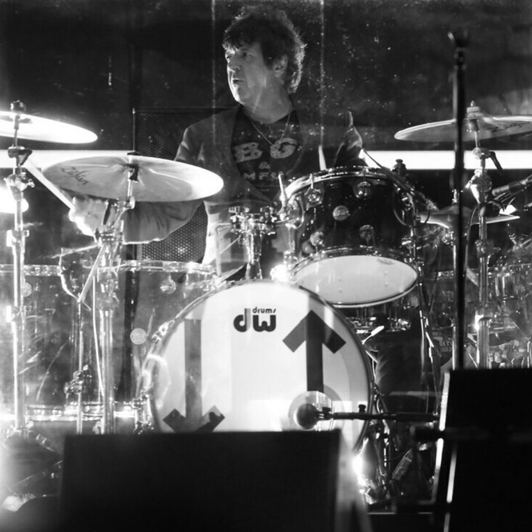 Umro Clem Burke (70), bubnjar rock benda Blondie