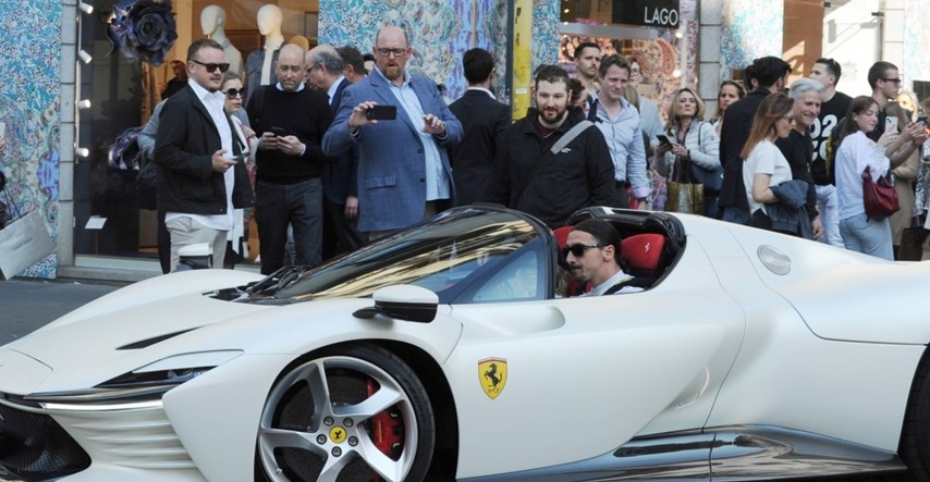 Kaos na ulici: Zlatan Ibrahimović i supruga provozali se Milanom u skupom Ferrariju