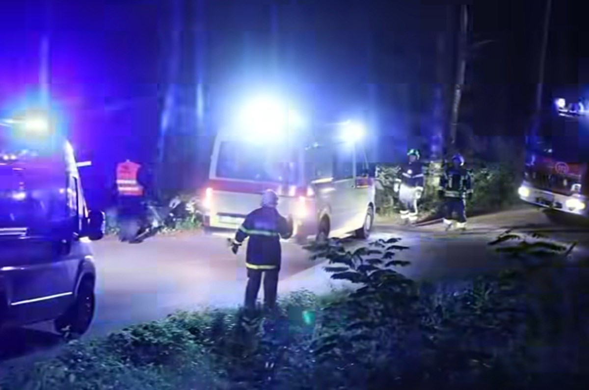 VIDEO Vozačica autom sletjela u kanal. Prevezena u bolnicu, intervenirali i vatrogasci