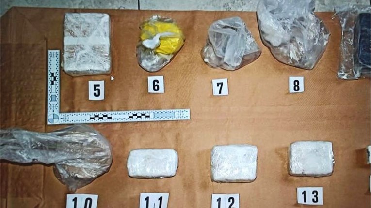 FOTO Ogromna zapljena heroina u Istri. Kod 62-godišnjaka pronašli više od tri kile