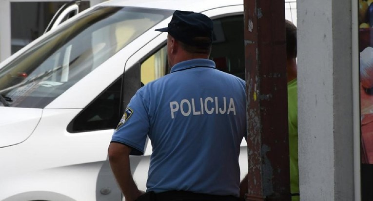 U Zagrebu čovjeku prijetio smrću, slao poruke, tražio više stotina tisuća kuna