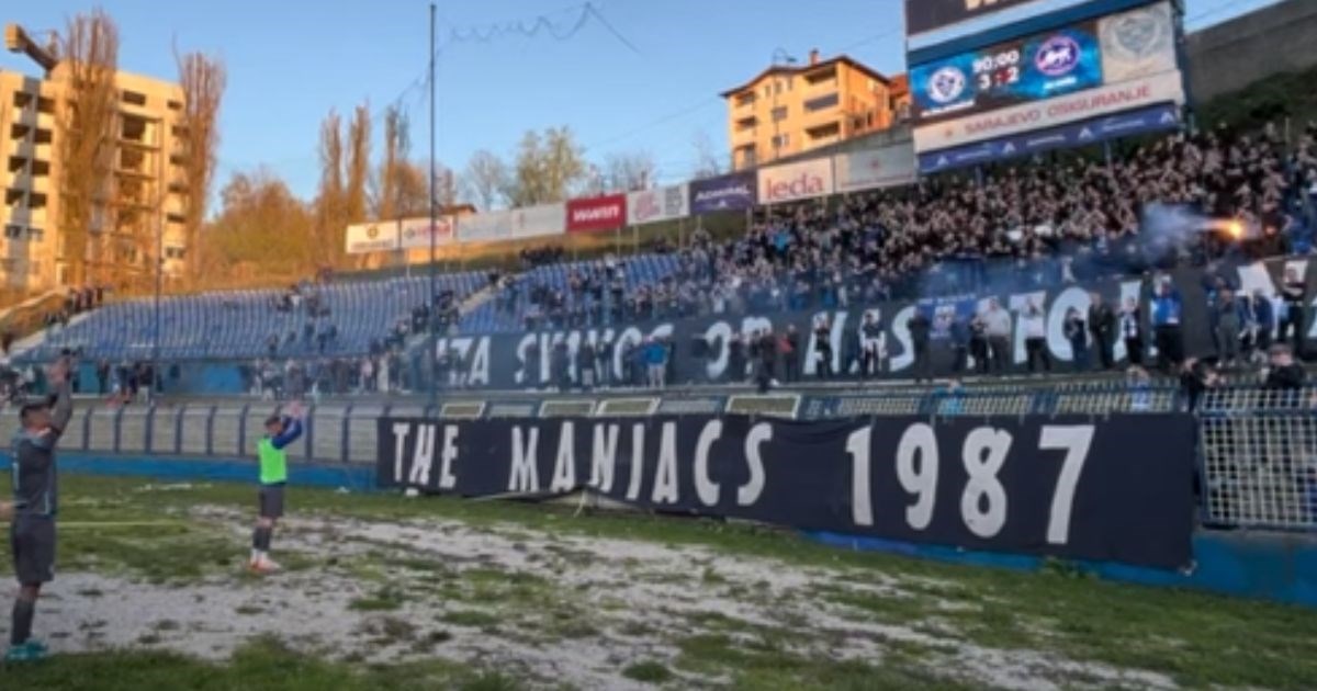 VIDEO Navijači Željezničara pružili podršku igraču kojem su stradali sestra i nećak