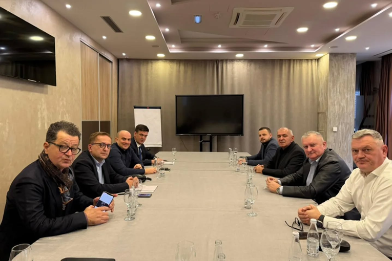 Hrvatska petorka dogovorila koaliciju. Idu protiv HDZ-a BiH