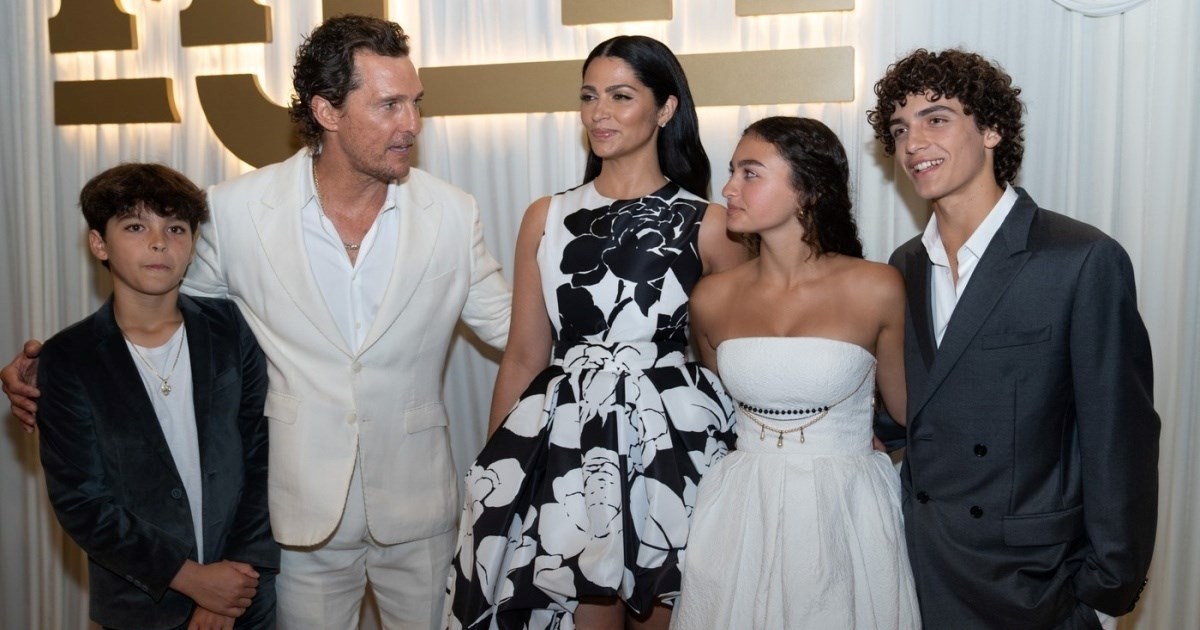 Matthew McConaughey i Camila Alves snimljeni u rijetkom izlasku s djecom