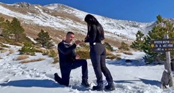 Par se zaručio na snijegom okovanom Velebitu, pogledajte romantičnu snimku