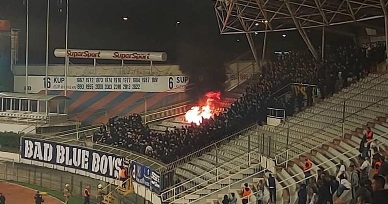 Bad Blue Boysi i Torcida nakon utakmice zapalili stolice na Poljudu