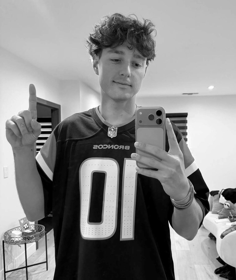 Umro tiktoker Tucker Genal (31). Pratilo ga 2.5 milijuna ljudi