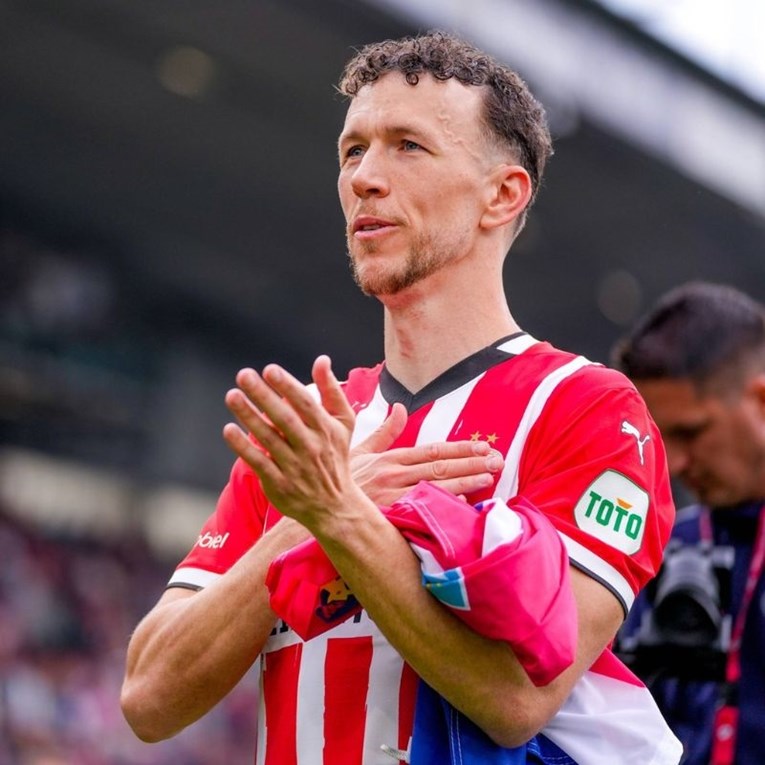 Navijači PSV-a u panici. Perišić je na Instagramu zapratio svoj novi klub?